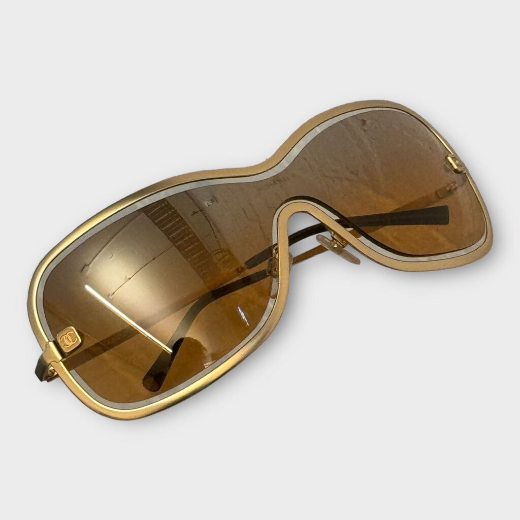 Gold Outline Sunglasses