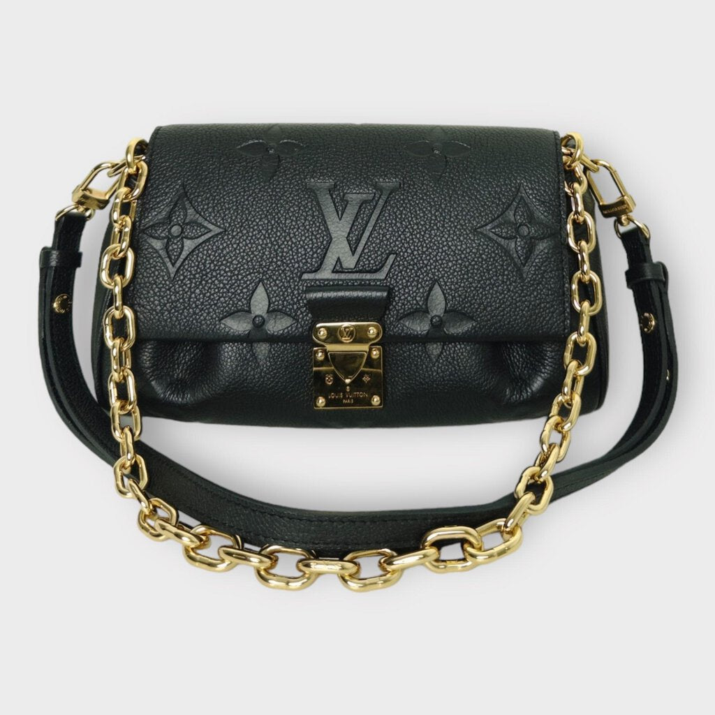 21' Black Favourite Monogram Shoulder Bag