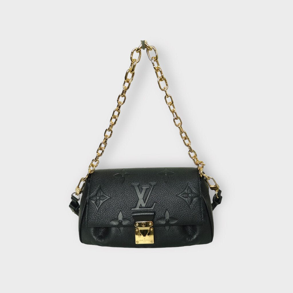 21' Black Favourite Monogram Shoulder Bag
