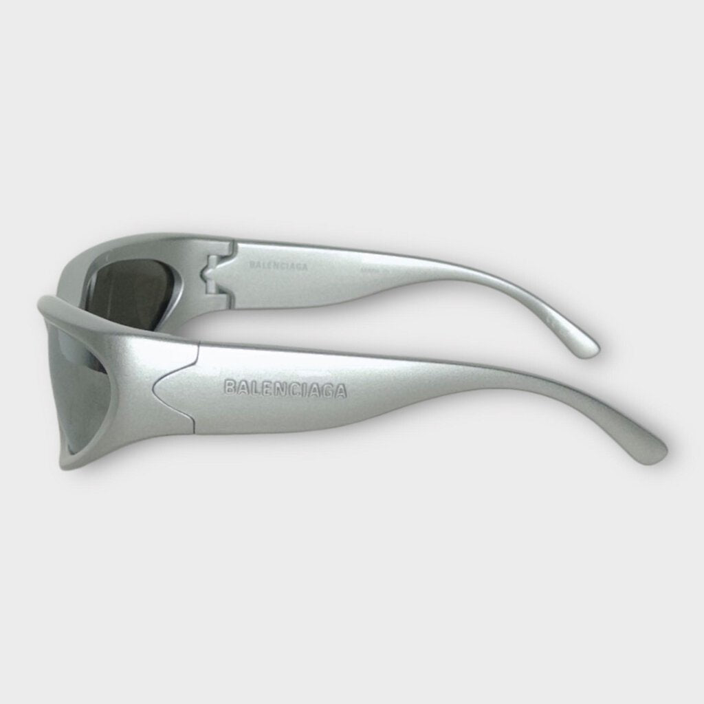 Silver Swift Oval BB0157S Sunglasses & Case