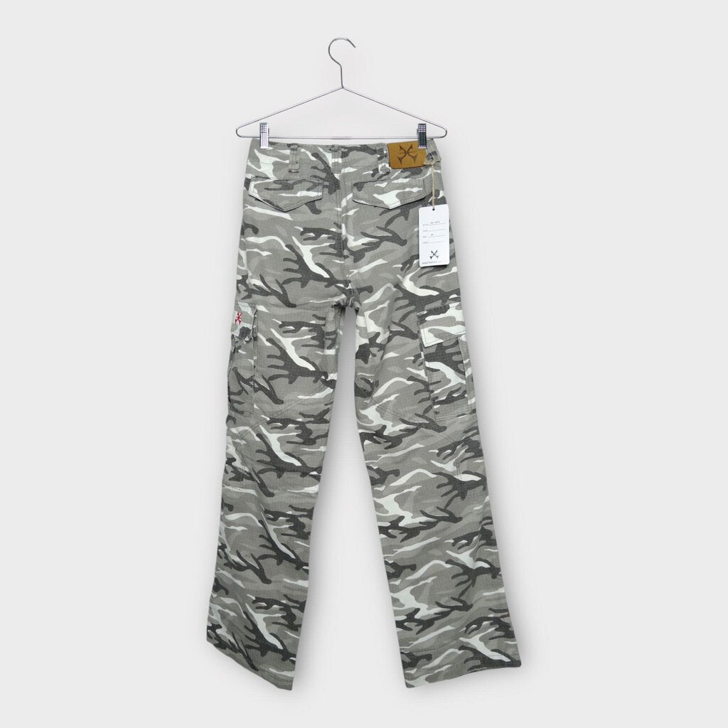 NWT Grey Camo Loose Pant