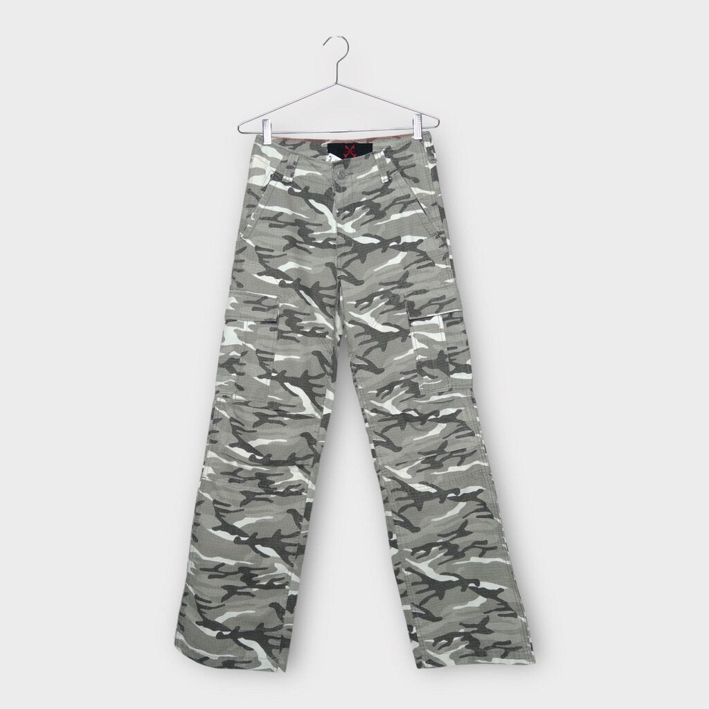 NWT Grey Camo Loose Pant