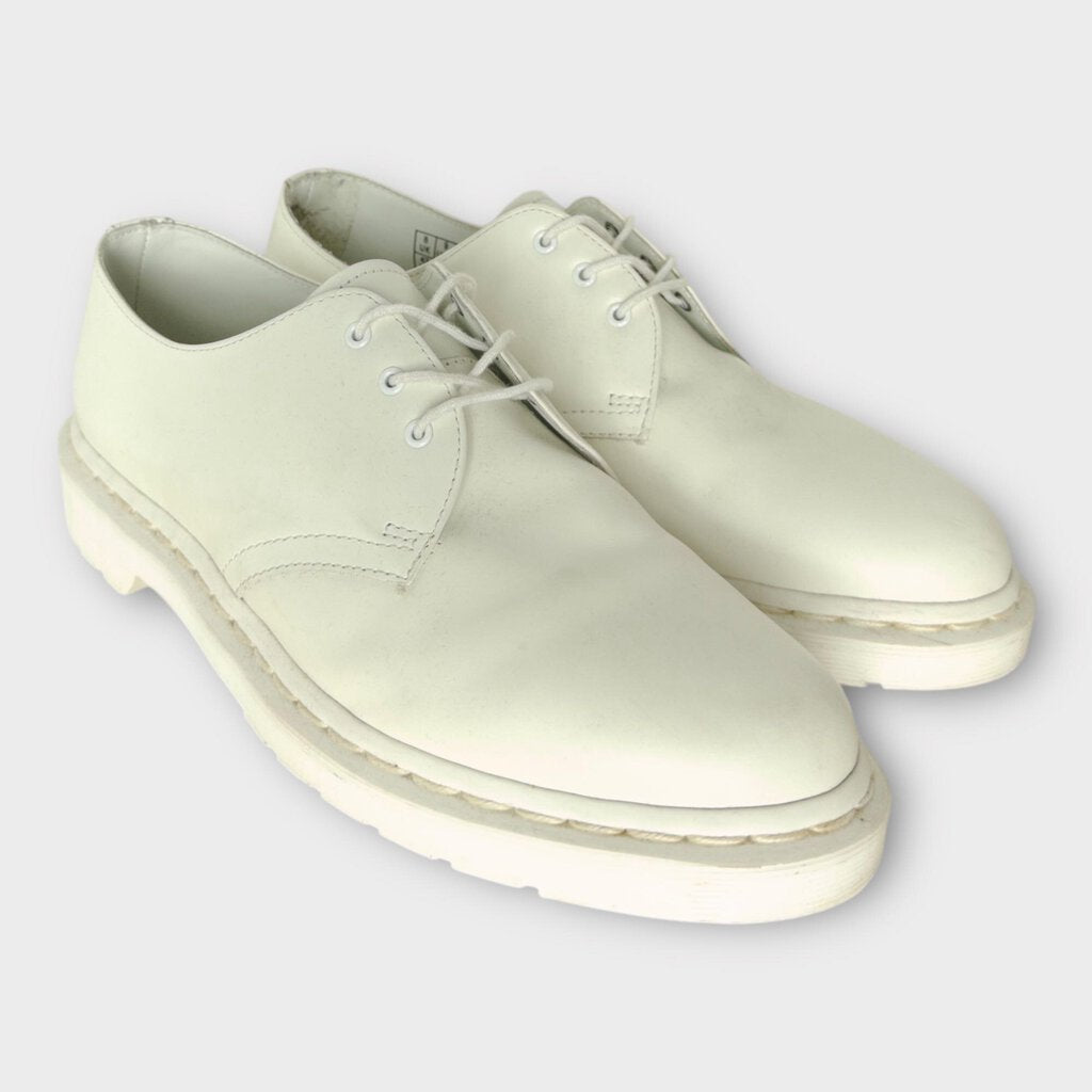 White All-Over 3 Eyelet Shoes