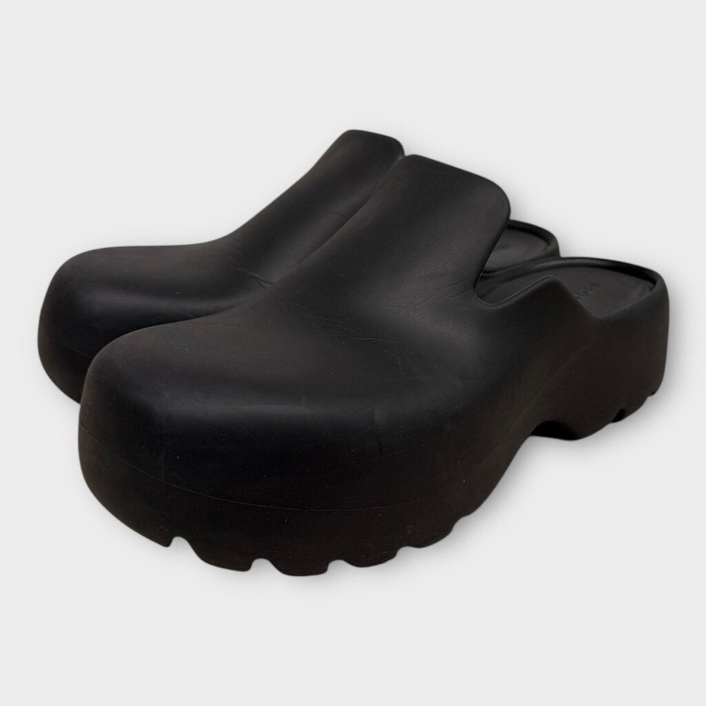 Black Rubber Flash Clog