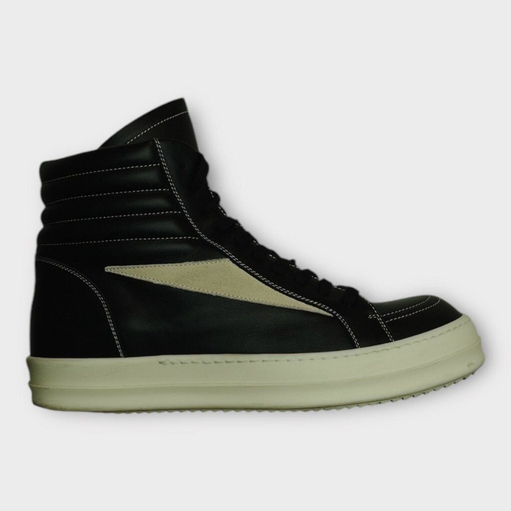 B&W High Vintage Sneakers & Box
