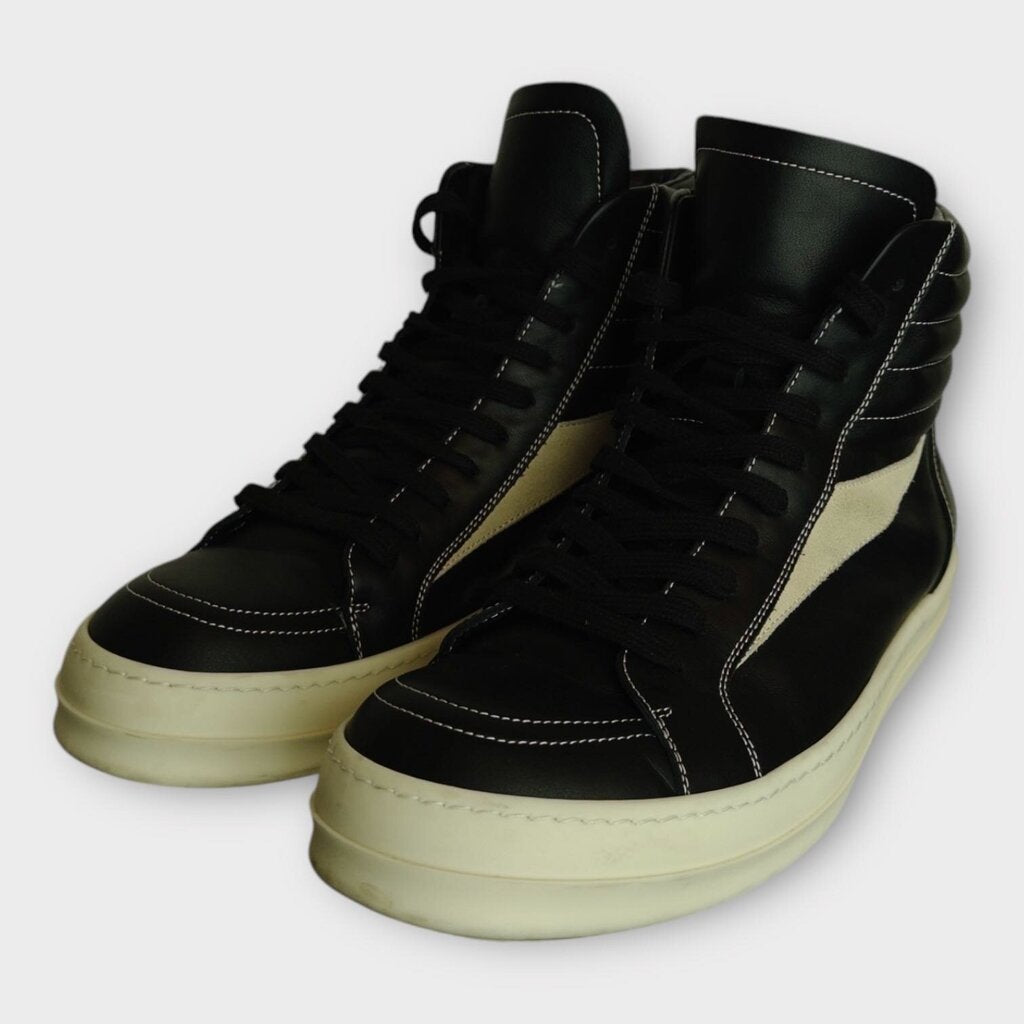 B&W High Vintage Sneakers & Box