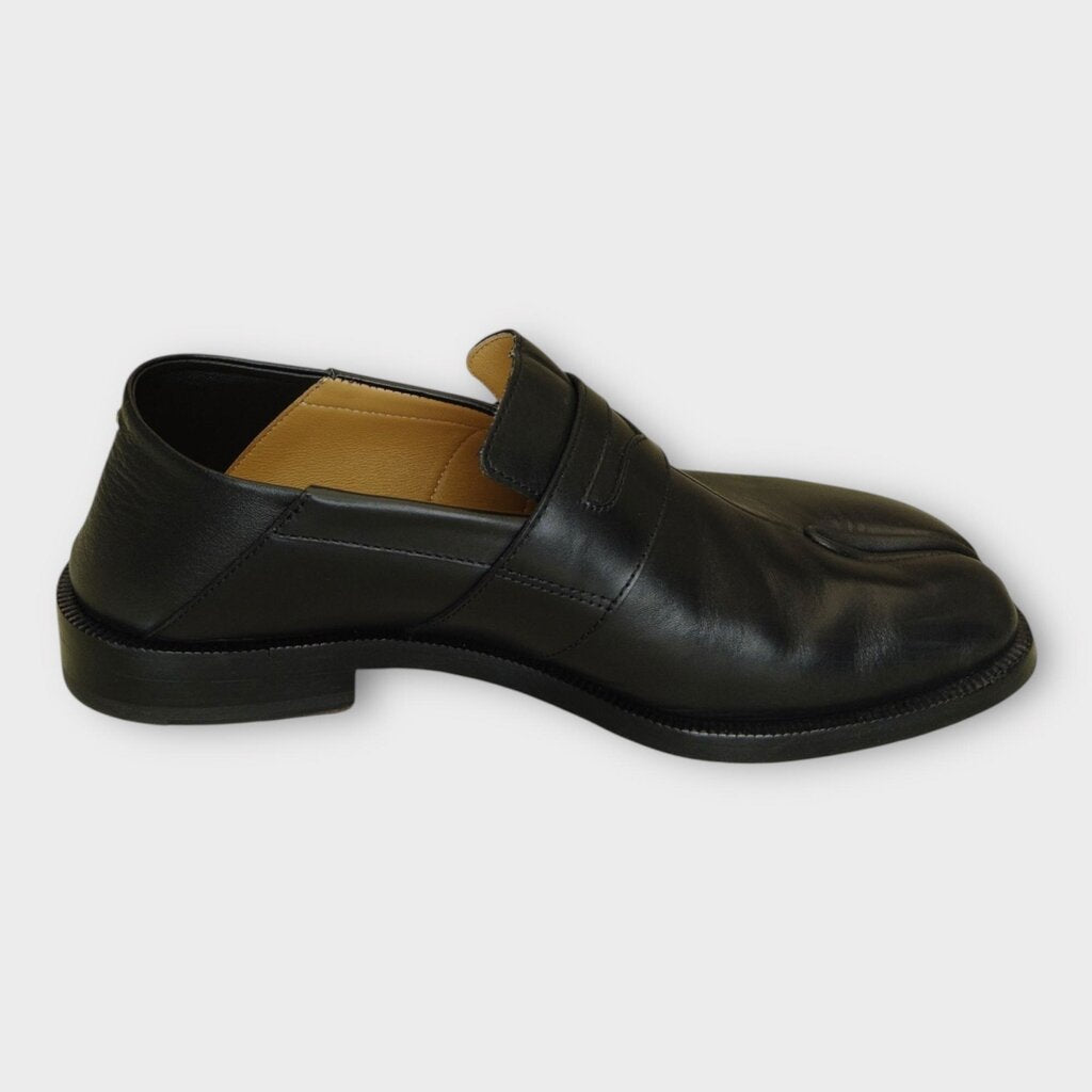Black Leather Tabi Brogue Shoes