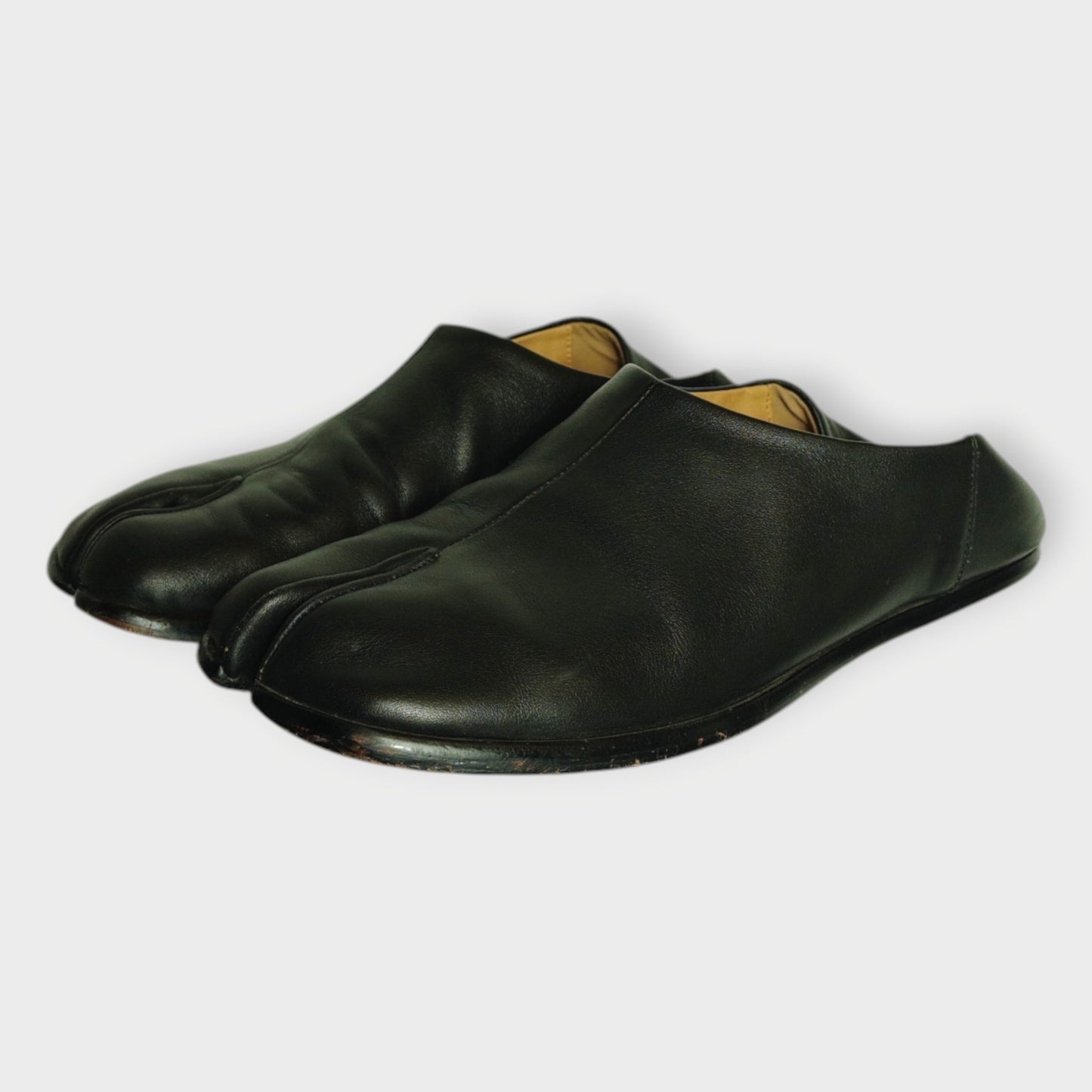 Leather Tabi Slippers