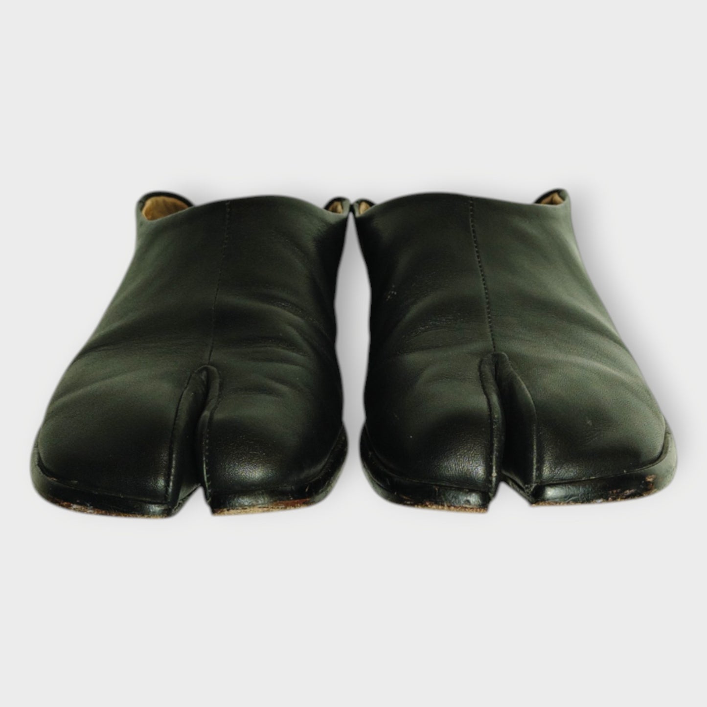 Leather Tabi Slippers