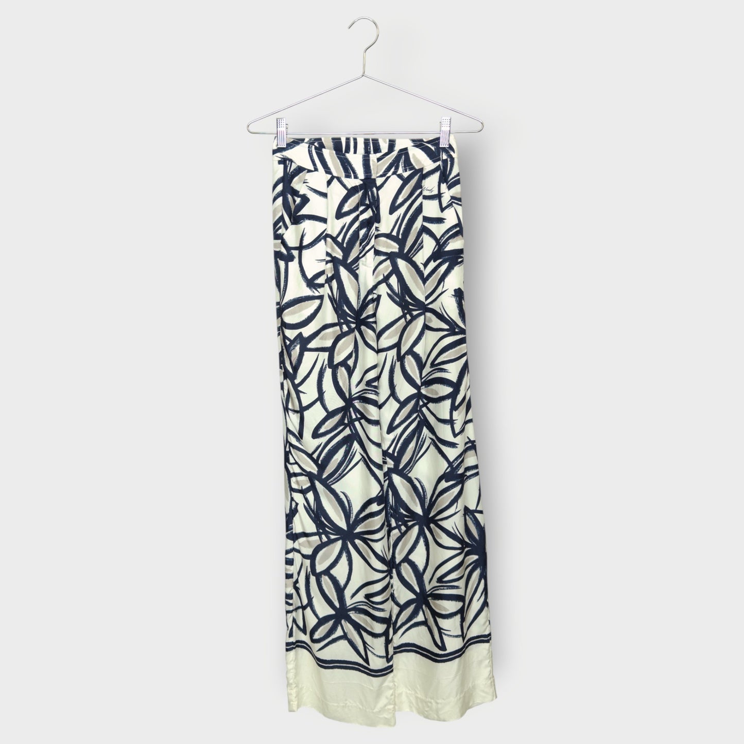 Floral Silk Charisma Pants
