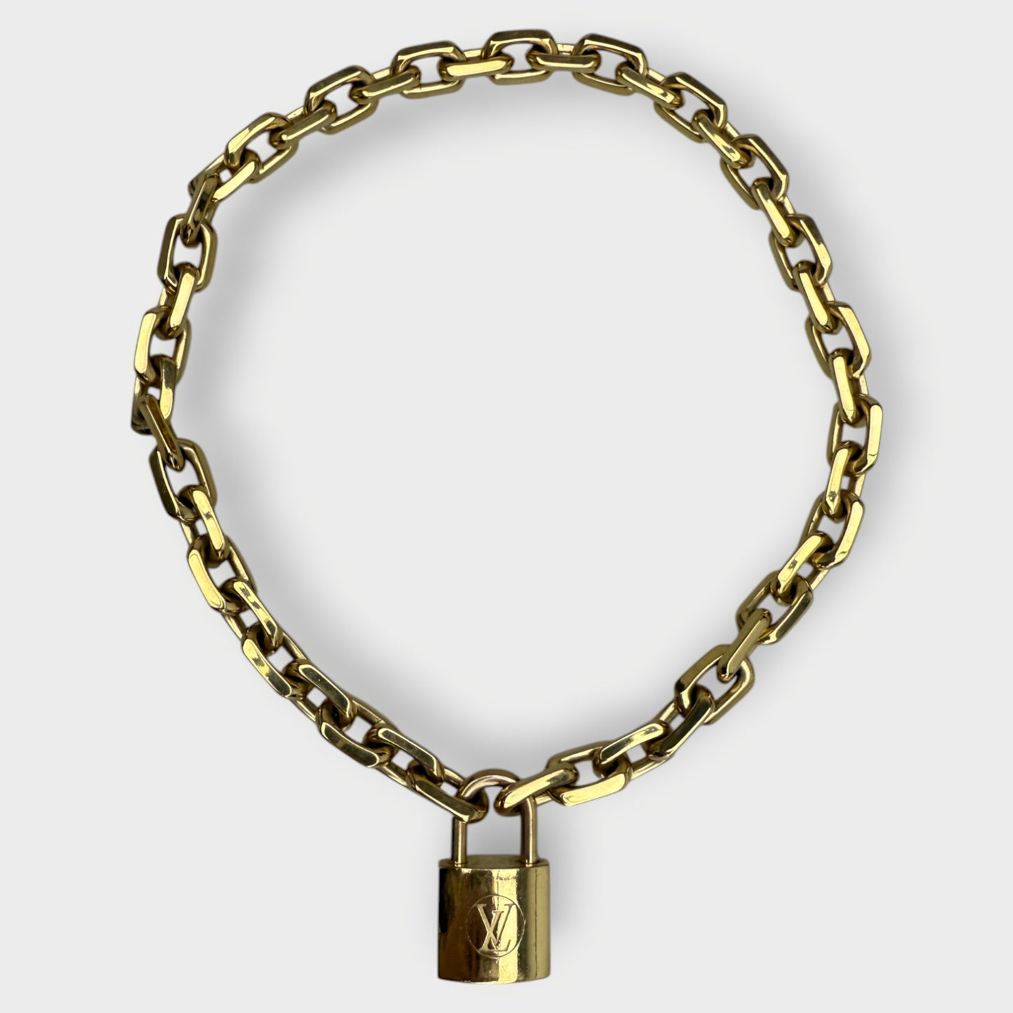 Gold LV Edge Cadenas Necklace