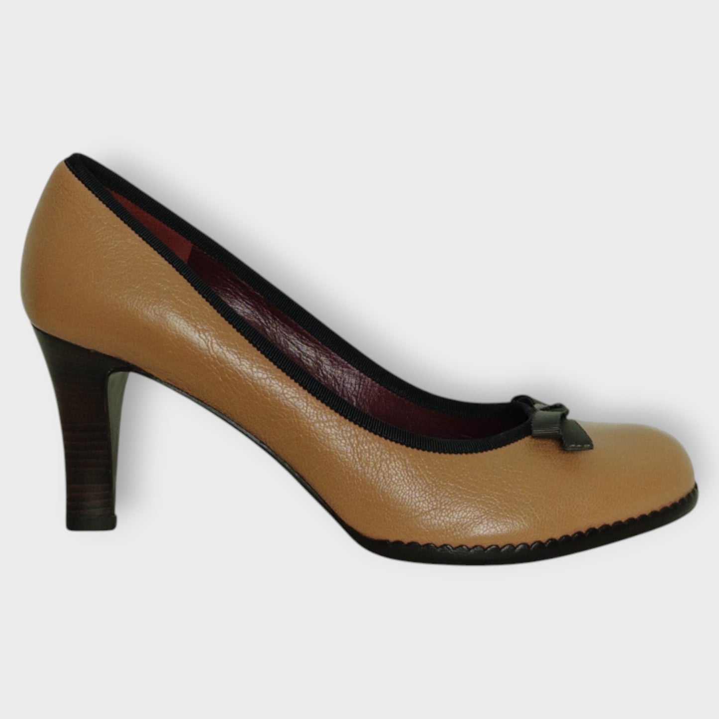 Bow Heeled Pumps