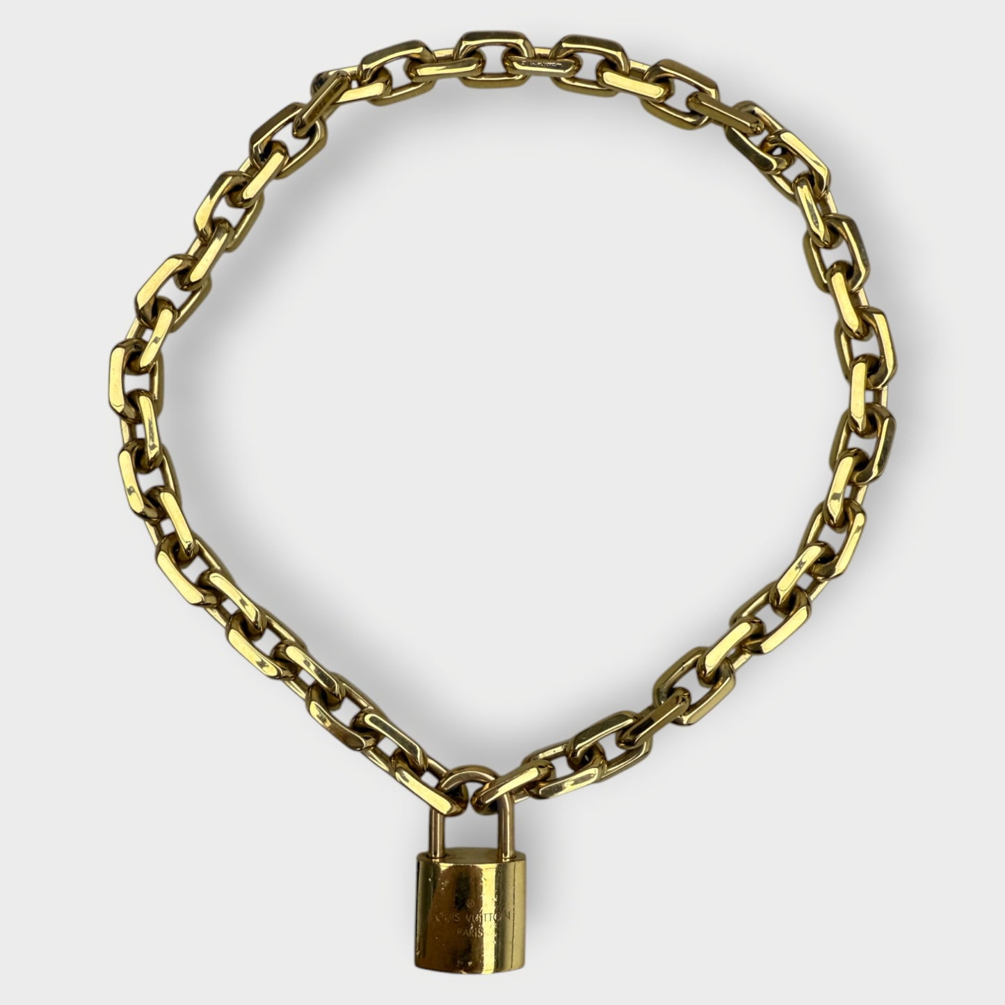 Gold LV Edge Cadenas Necklace