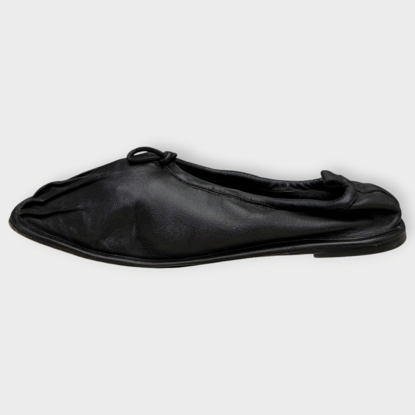 Leather Gathered Puntera Ballet Flat