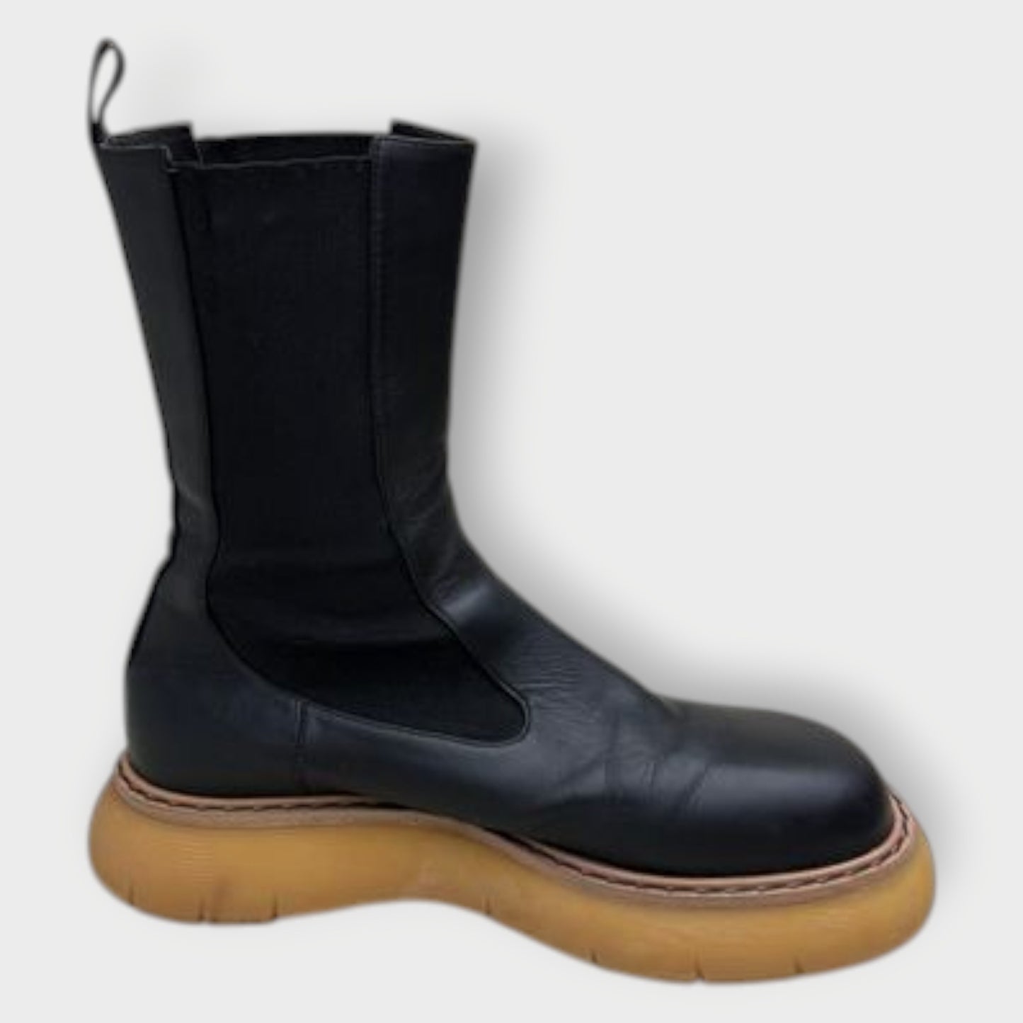 Leather Gum Sole Chelsea Boots