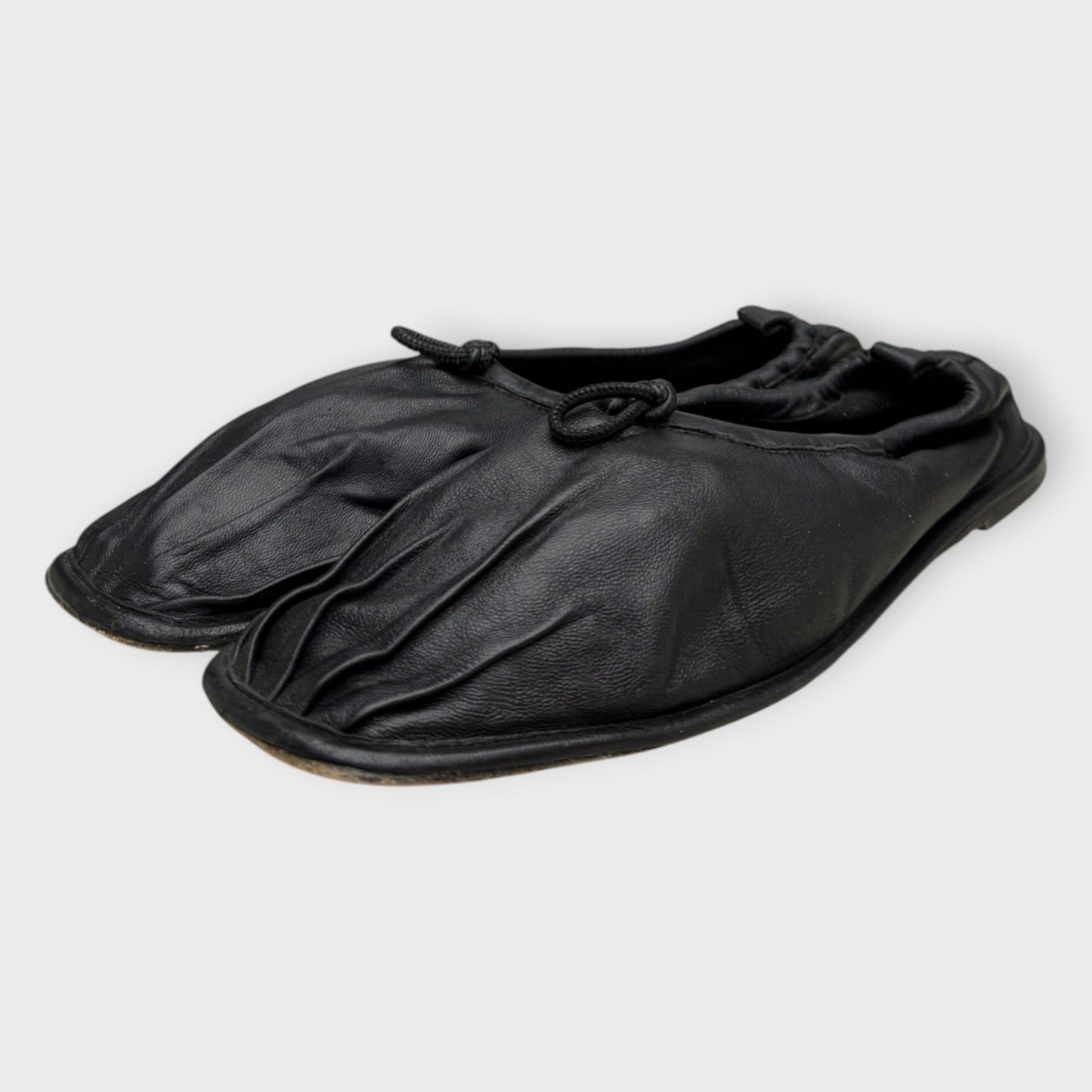 Leather Gathered Puntera Ballet Flat