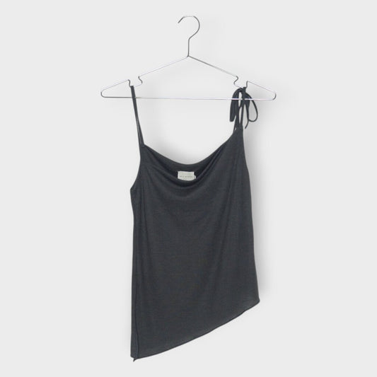 Ribbed Asymmetric Tank