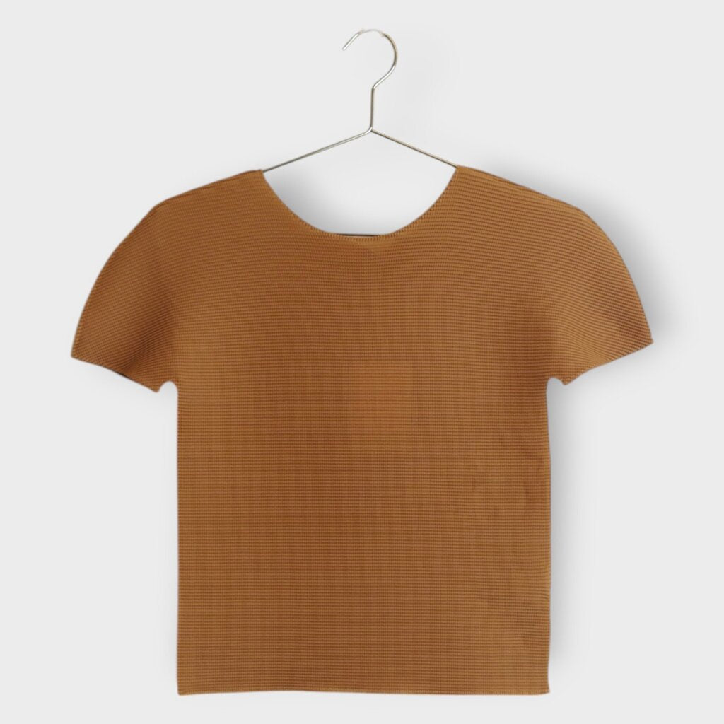Perma Pleat Top