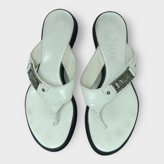 AS IS White Leather Thong Sandals w Silver Hardware