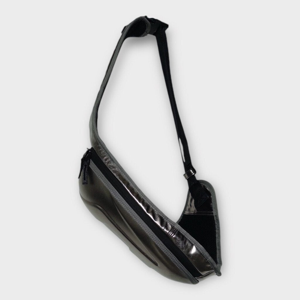 Silver 1 Dr Pod Sling Bag