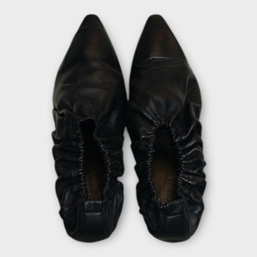 Black Leather Scrunch Heels