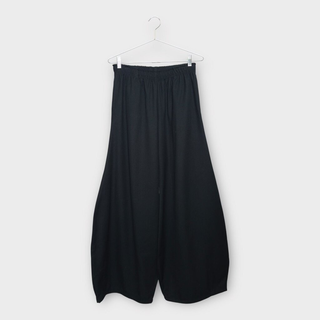 Black Wide Leg Shawties Puff Pant