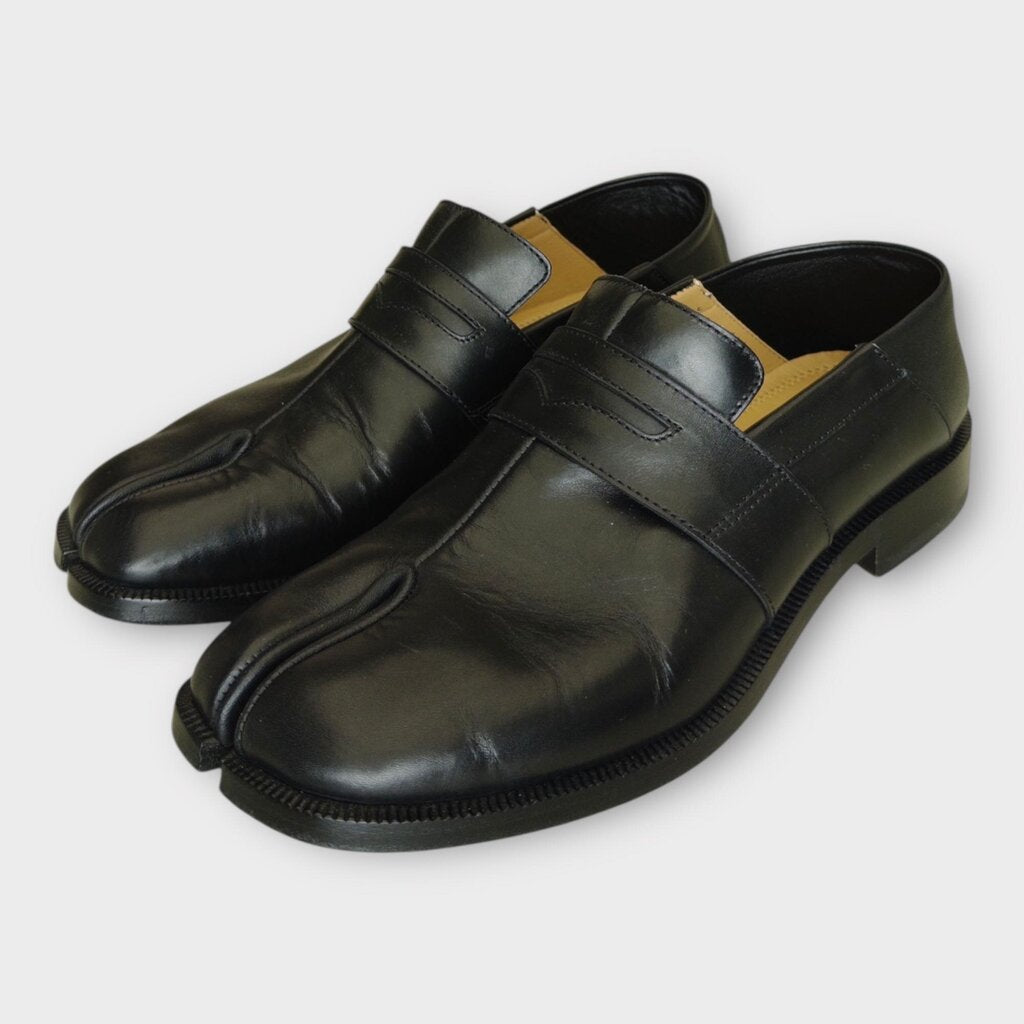 Black Leather Tabi Brogue Shoes