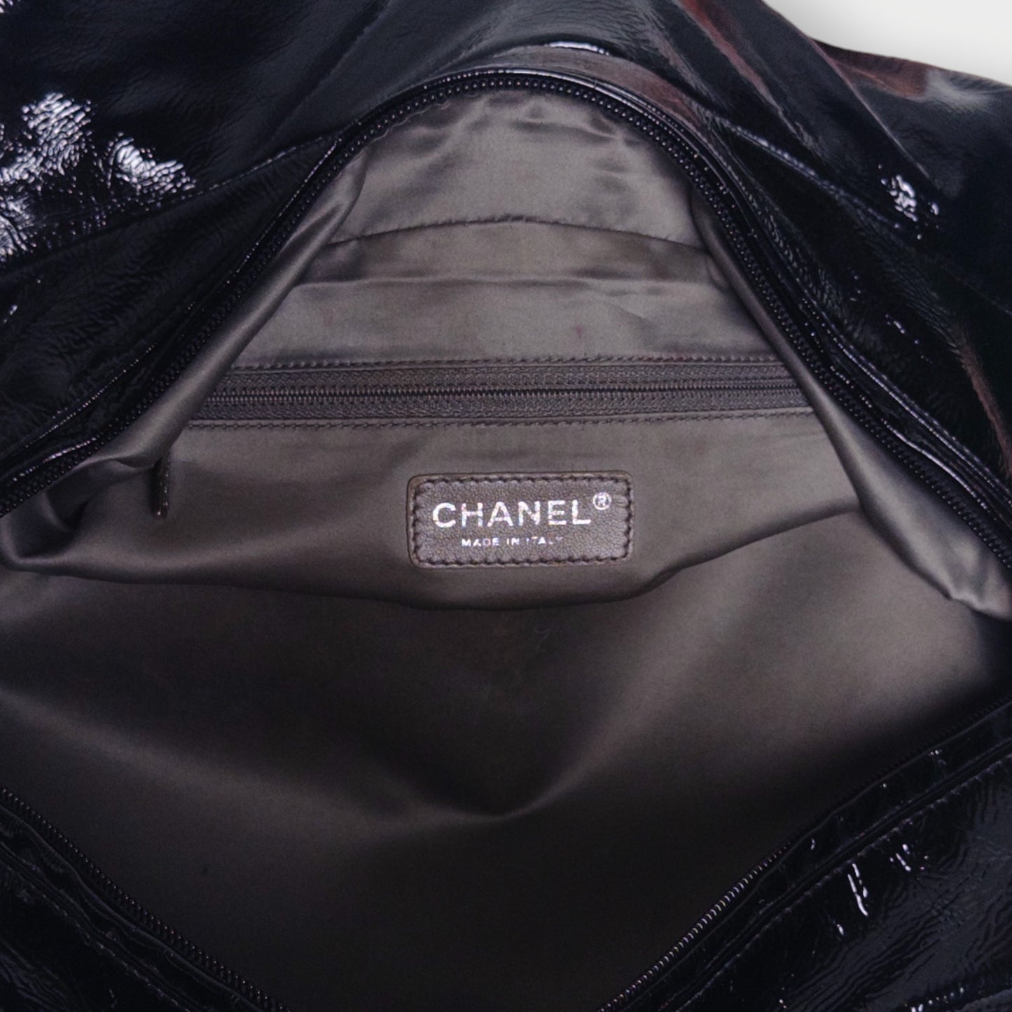 Patent Leather Plastic Chain Ligne Bowler