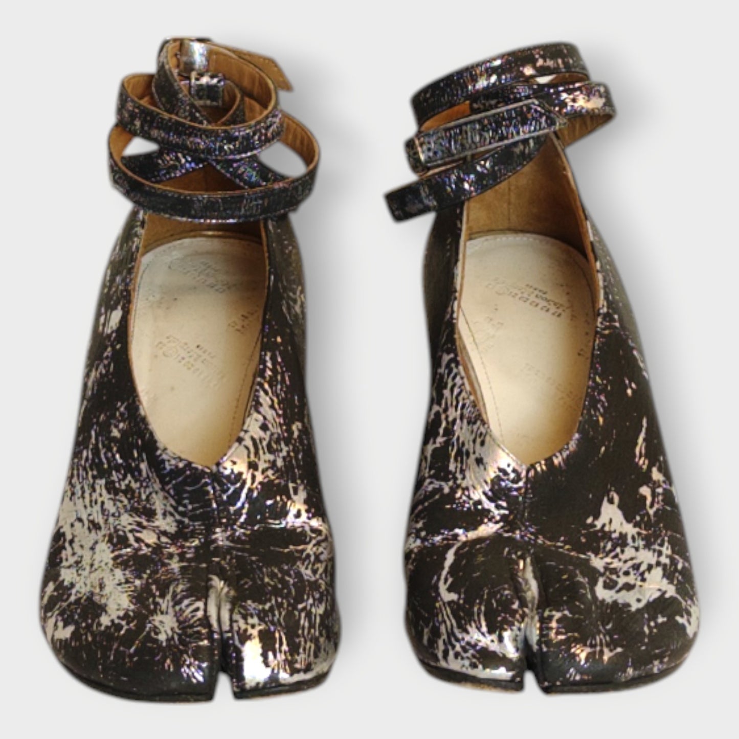 Cracked Tabi Heels