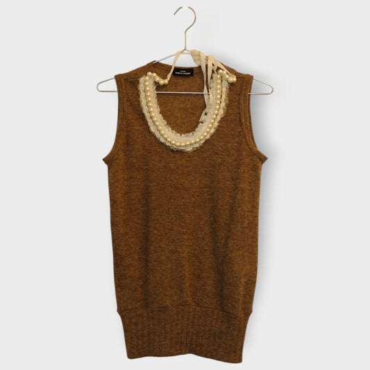 Wool Pearl Collar Vest