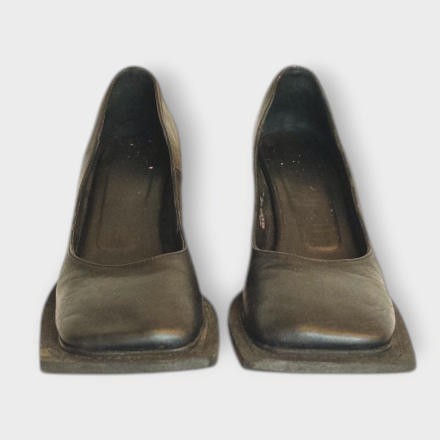 Howl Leather Pumps