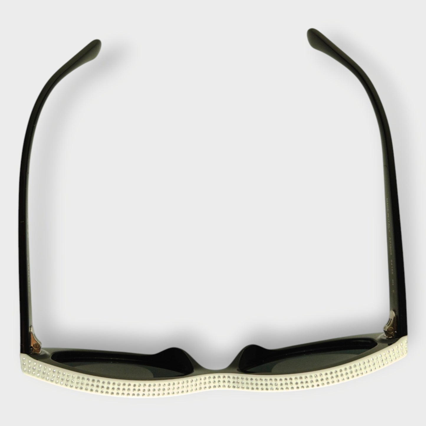 Diamantés Oval Sunglasses