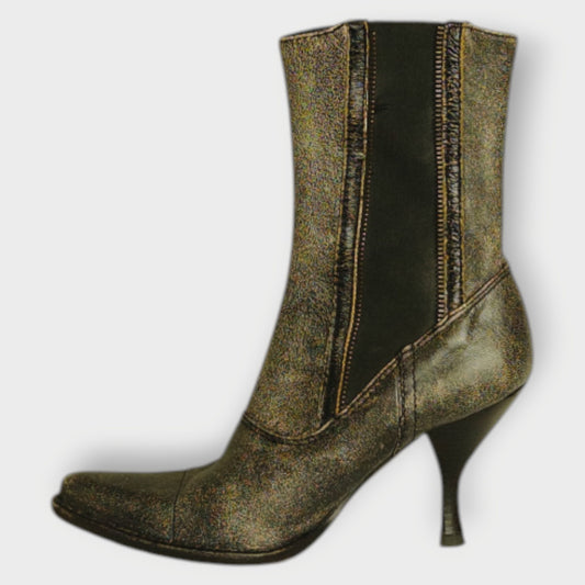 Cracked Leather Pointed Heel Boot