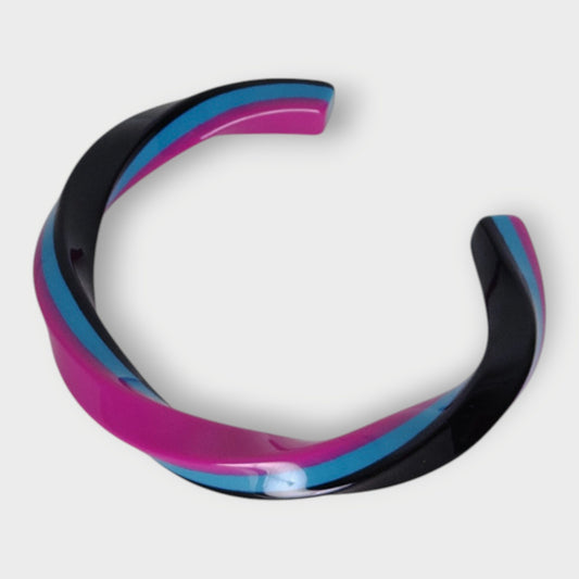 Twist Resin Cuff