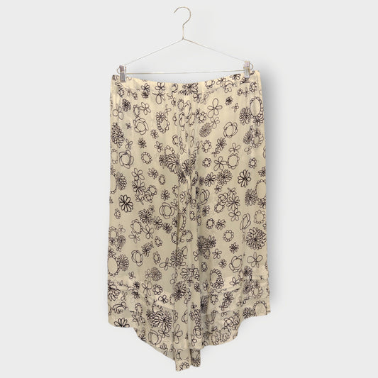Daisy Floral Exposed Seam Layer Skirt