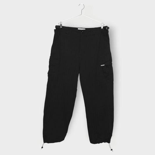 Relaxed Fit Toggle Hem Pants