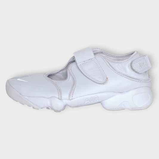 Leather Air Rift Tabi Sneaker