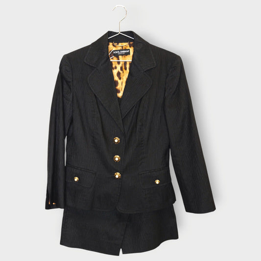Crinkle Skirt & Blazer Suit