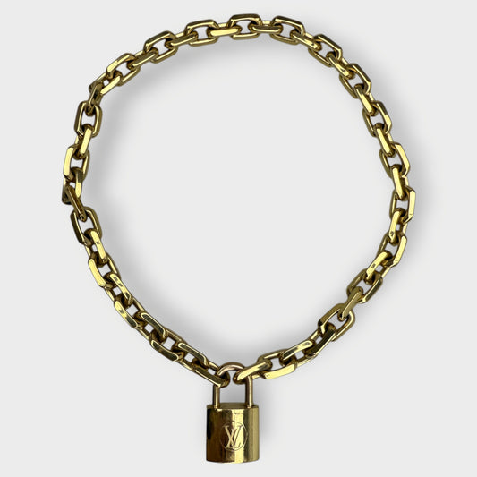 Gold LV Edge Cadenas Necklace