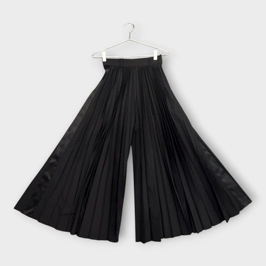 Wool Large Pleat Culotte Pants