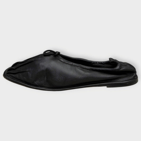 Leather Gathered Puntera Ballet Flat