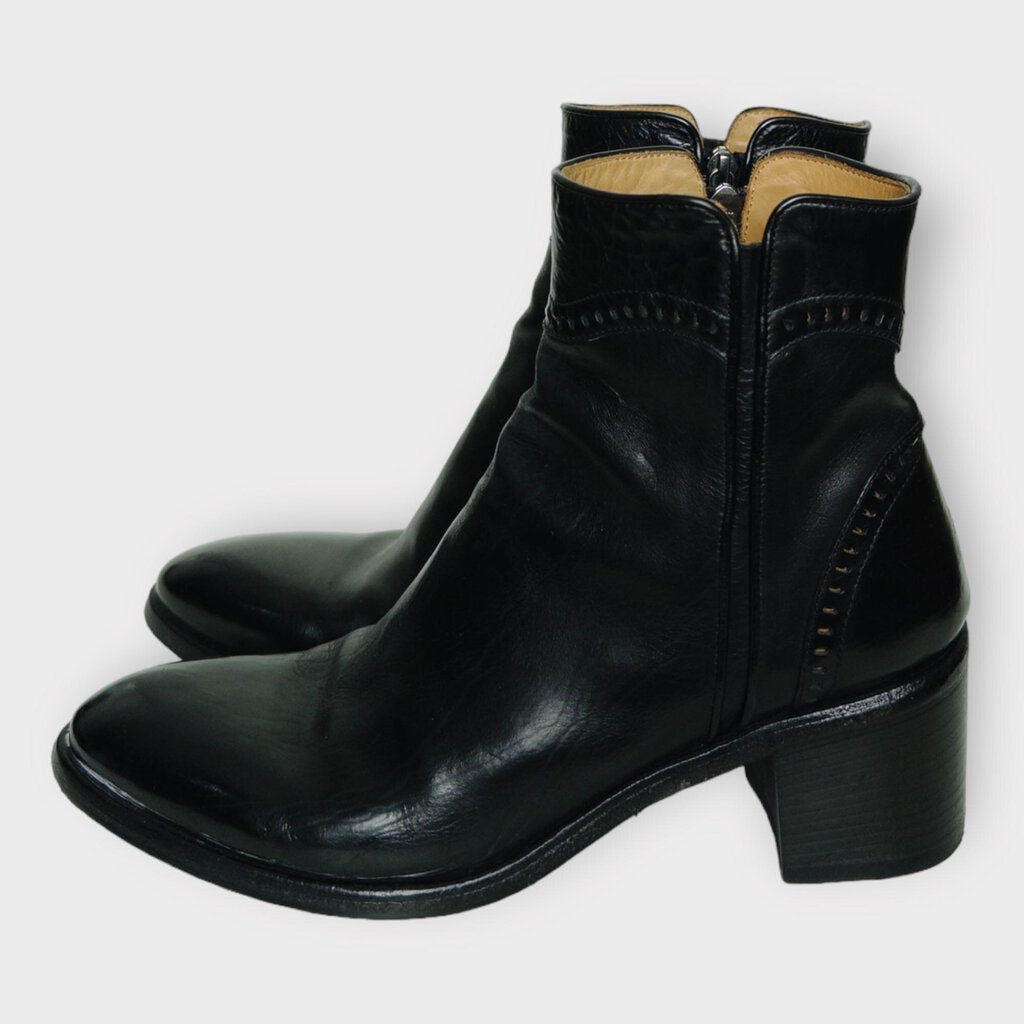 Alberto Fasciani Black Leather Brogue Detailed Ankle Boots