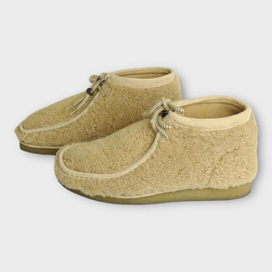 Moncler x Clarks 米色羊毛 Walabee 靴子