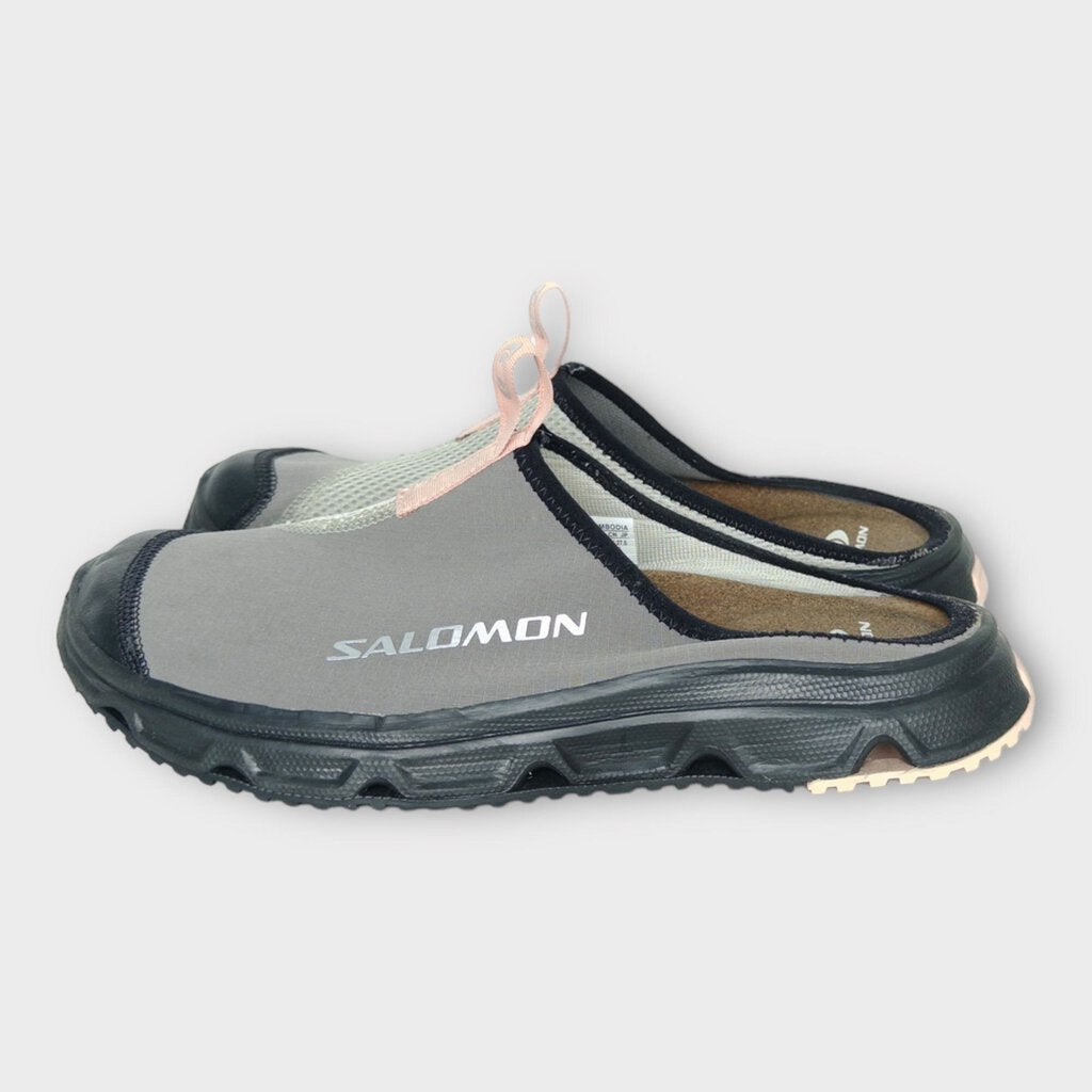 Salomon 灰色、薄荷色和粉色穆勒鞋