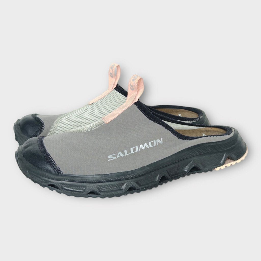 Salomon 灰色、薄荷色和粉色穆勒鞋
